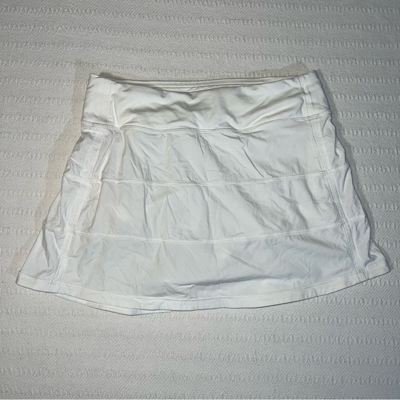 lululemon athletica Dresses & Skirts - Lululemon Womens Pace Rival Tennis Skirt Skort Size 4 White Golf Preppy Lined